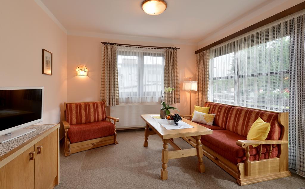 Appartement Café Rainer à St. Johann in Tirol Extérieur photo